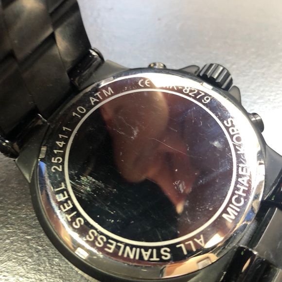 BLACK Michael Kors watch - Picture 5 of 6